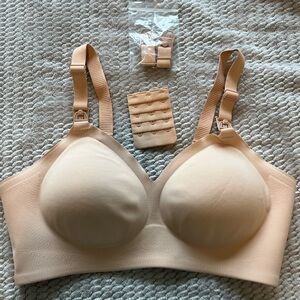 MomCozy Nursing Bra